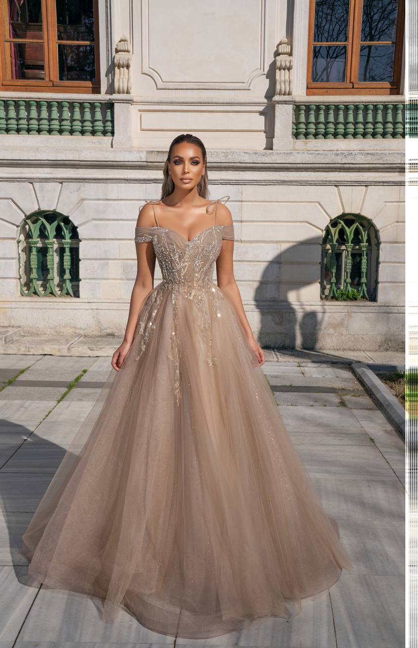 Catwalk Couture 10235